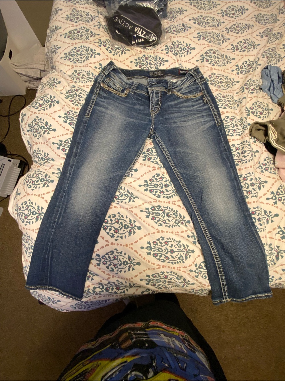 Silver Jeans Women's Medium Blue Cropped Ankle Jeans
